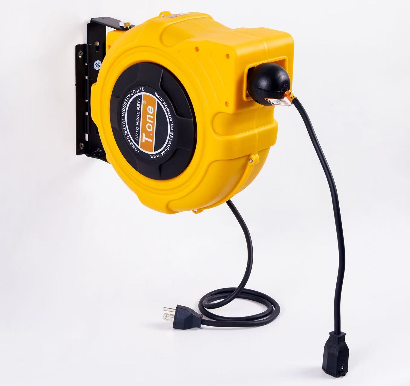 Wall Mounted Automatic Retract - مراجعة Electric Reel وسعره